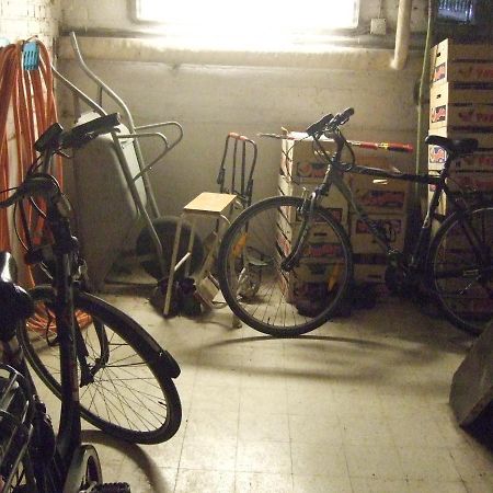 Guestrooms Bij Het Station Van Drongen Ghent Luaran gambar