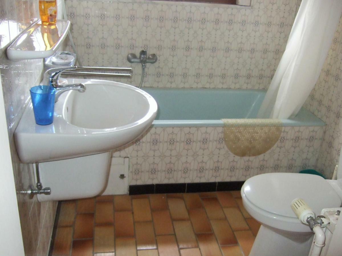 Guestrooms Bij Het Station Van Drongen Ghent Luaran gambar
